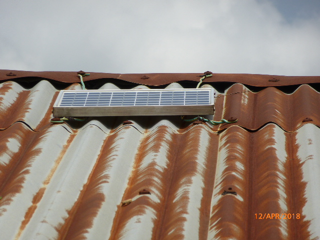 solarpanel-auf-dem-dach-unserer-clinic