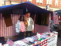 hawa-und-thomas-boehner-fuer-ihre-medizinische-hilfsorganisation-help-liberia-auf-dem-muenchner-streetlife-festival-im-fruehjahr-2014