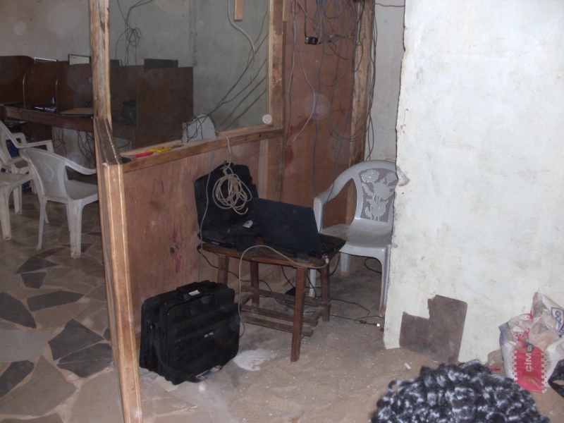 Internet-Cafes zur Kommunikation mit Deutschland haben in Liberia extreme Bedingungen!