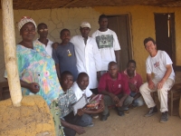 Mit unserem Team freiwilliger Helfer in Mawah