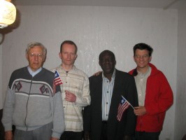 Der Vorstand im Mai 2012 mit dem Schriftführer Anton Vieracker, dem Schatzmeister Robert Sommer, dem stellvertretenden Vorsitzenden Francis Amissah und dem ersten Vorsitzenden Thomas Böhner.