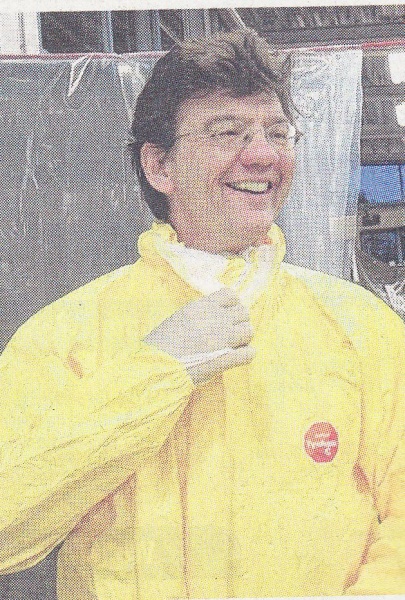 der-vorsitzende-von-help-liberia-thomas-bc3b6hner-bei-der-ebola-ausbildung-des-drk