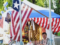 - umringt von der liberianischen Flagge