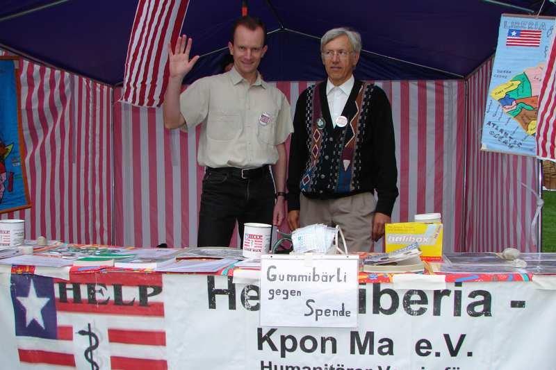 vereinsvorstande-beim-herbstfest-in-spielberg